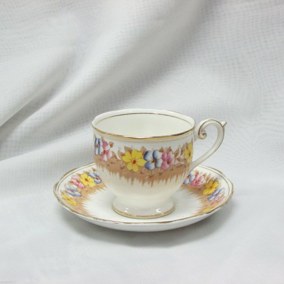 Vintage Bell Fine Bone China Footed Cup & Saucer Cottagecore Teacup Set as is - Picture 3 of 9